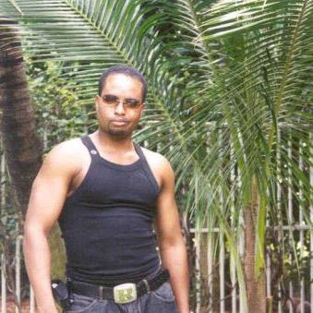 Meet your Posher, Raymond